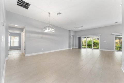 Casa en venta en The Villages, Florida, 3 dormitorios, 173.63 m2 № 1815117 - foto 6