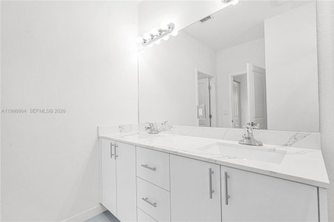 Купить таунхаус в Майами, Флорида 5 спален, № 2048376 - фото 23