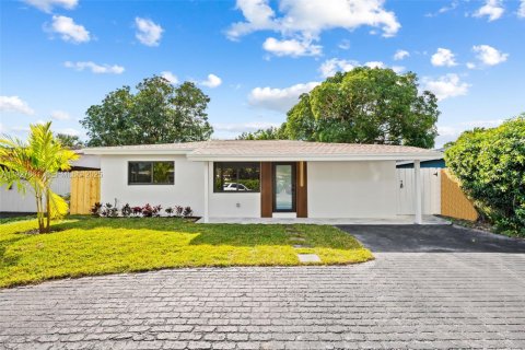 Casa en venta en Oakland Park, Florida, 3 dormitorios, 127.09 m2 № 1986798 - foto 1