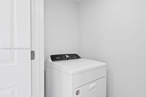 Casa en venta en Oakland Park, Florida, 3 dormitorios, 127.09 m2 № 1986798 - foto 18