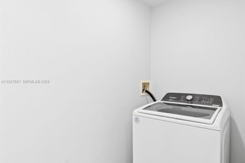 Casa en venta en Oakland Park, Florida, 3 dormitorios, 127.09 m2 № 1986798 - foto 19