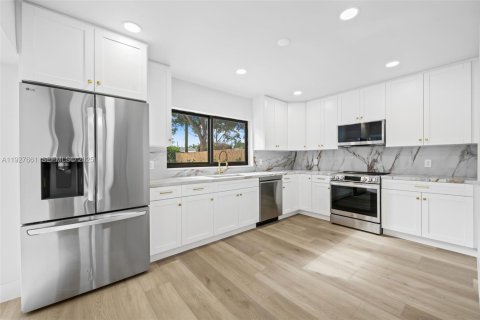 Casa en venta en Oakland Park, Florida, 3 dormitorios, 127.09 m2 № 1986798 - foto 7