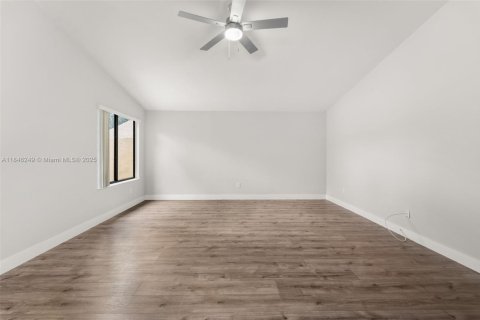 House in Delray Beach, Florida 3 bedrooms, 159.7 sq.m. № 1846171 - photo 20