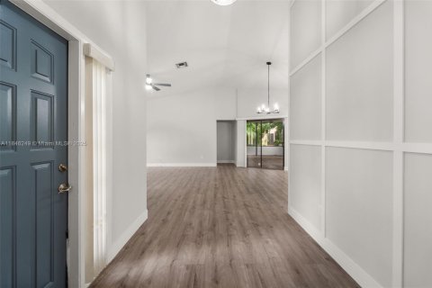 House in Delray Beach, Florida 3 bedrooms, 159.7 sq.m. № 1846171 - photo 8