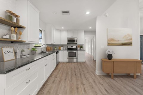 House in Delray Beach, Florida 3 bedrooms, 159.7 sq.m. № 1846171 - photo 1