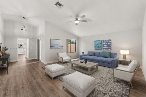 House in Delray Beach, Florida 3 bedrooms, 159.7 sq.m. № 1846171 - photo 3