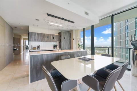 Снять в аренду кондоминиум в Майами, Флорида 3 спальни, 153.2м2, № 2032901 - фото 8