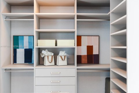 Снять в аренду кондоминиум в Майами, Флорида 3 спальни, 153.2м2, № 2032901 - фото 20