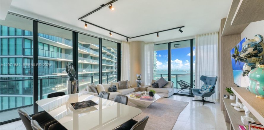 Кондоминиум с 3 спальнями в Майами, Флорида № 2032901