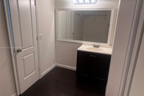 Copropriété à vendre à Miami, Floride: 1 chambre, 76.74 m2 № 1979829 - photo 6