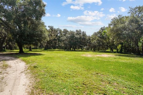Propiedad comercial en venta en Kissimmee, Florida, 6 dormitorios, 318.56 m2 № 2207797 - foto 25