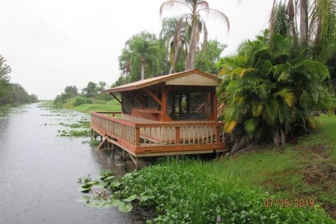 Propiedad comercial en venta en Kissimmee, Florida, 6 dormitorios, 318.56 m2 № 2207797 - foto 15