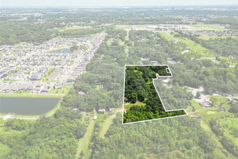 Propiedad comercial en venta en Kissimmee, Florida, 6 dormitorios, 318.56 m2 № 2207797 - foto 2