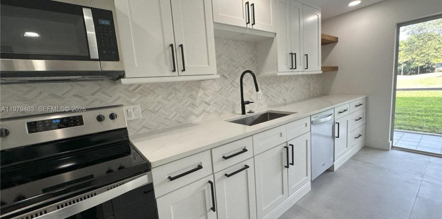 Condominio en Davie, Florida, 2 dormitorios  № 2044113