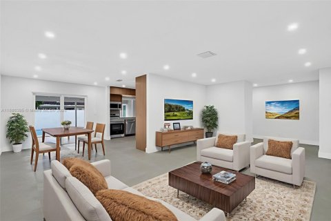 House in Plantation, Florida 5 bedrooms, 200.76 sq.m. № 1933437 - photo 10