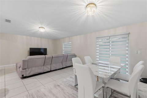 Купить виллу или дом в Уэсли-Чепел, Флорида 3 комнаты, 144.93м2, № 2156107 - фото 8