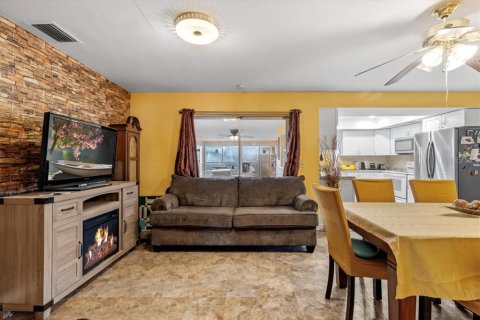 Casa en venta en Saint Petersburg, Florida, 3 dormitorios, 158.58 m2 № 1776785 - foto 21
