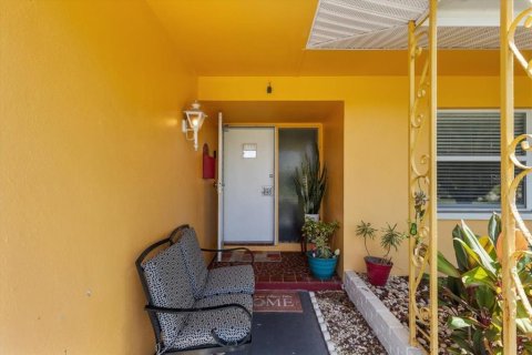 Casa en venta en Saint Petersburg, Florida, 3 dormitorios, 158.58 m2 № 1776785 - foto 3