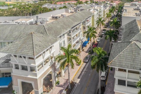 Townhouse in Jupiter, Florida 2 bedrooms, 102.29 sq.m. № 1152150 - photo 1