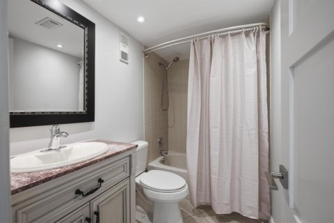 Купить кондоминиум в Помпано-Бич, Флорида 3 комнаты, 113.53м2, № 2084052 - фото 23