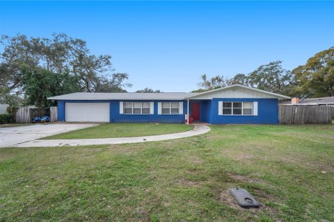 Casa en Lakeland, Florida 3 dormitorios, 174.66 m2 № 2103305