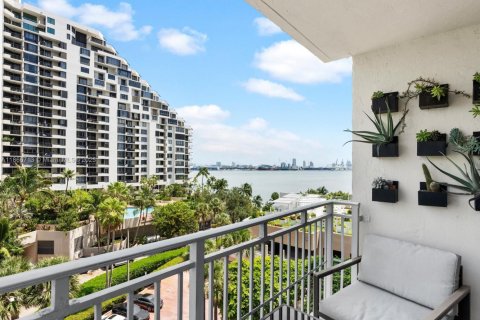 Copropriété à vendre à Miami, Floride: 2 chambres, 98.94 m2 № 2013186 - photo 26