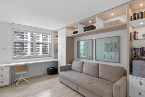 Copropriété à vendre à Miami, Floride: 2 chambres, 98.94 m2 № 2013186 - photo 20