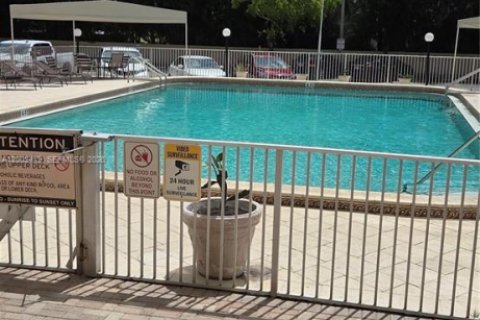 Снять в аренду кондоминиум в Санни-Айлс-Бич, Флорида 1 спальня, 67.35м2, № 2067856 - фото 7