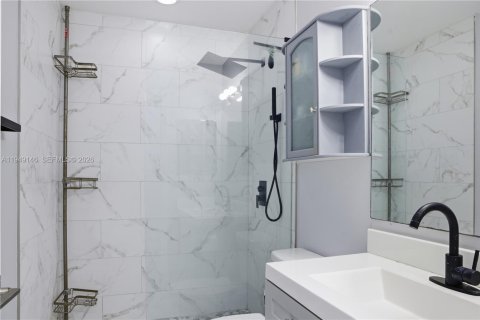 Снять в аренду таунхаус в Мирамар, Флорида 3 спальни, 188.87м2, № 2005503 - фото 24