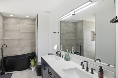 Снять в аренду таунхаус в Мирамар, Флорида 3 спальни, 188.87м2, № 2005503 - фото 18