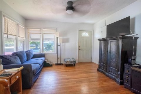 House in Orlando, Florida 2 bedrooms, 74.51 sq.m. № 1690133 - photo 4