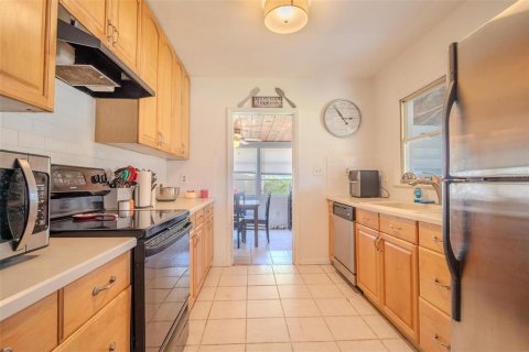 House in Orlando, Florida 2 bedrooms, 74.51 sq.m. № 1690133 - photo 8