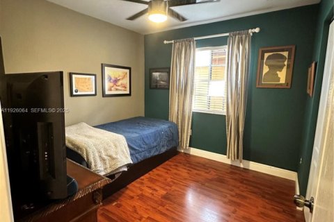 Снять в аренду кондоминиум в Хайалиа, Флорида 3 спальни, 114.27м2, № 1984651 - фото 13