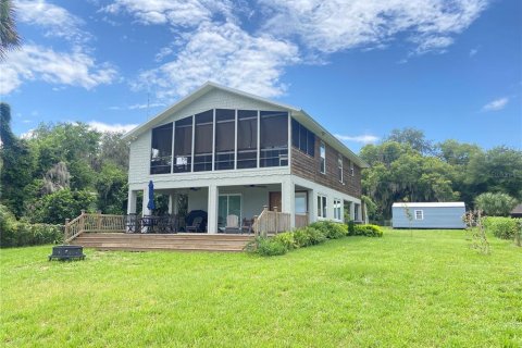 House in Hawthorne, Florida 3 bedrooms, 165.55 sq.m. № 1619185 - photo 1