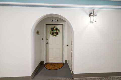 Купить кондоминиум в Пунта-Горда, Флорида 6 комнат, 106.56м2, № 2099598 - фото 4