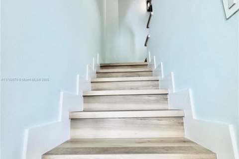 Снять в аренду кондоминиум в Майами, Флорида 2 спальни, 158.86м2, № 1861434 - фото 17