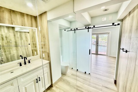 Снять в аренду кондоминиум в Майами, Флорида 2 спальни, 158.86м2, № 1861434 - фото 24