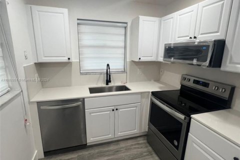 Casa en venta en Delray Beach, Florida, 2 dormitorios, 88.26 m2 № 1864394 - foto 3