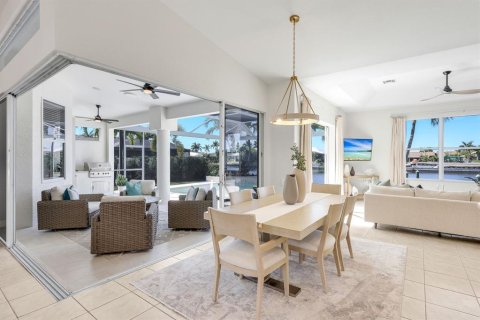 Casa en venta en Cape Coral, Florida, 3 dormitorios, 210.8 m2 № 2102436 - foto 22