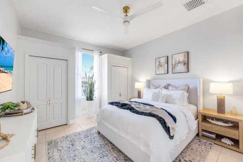 Casa en venta en Cape Coral, Florida, 3 dormitorios, 210.8 m2 № 2102436 - foto 29
