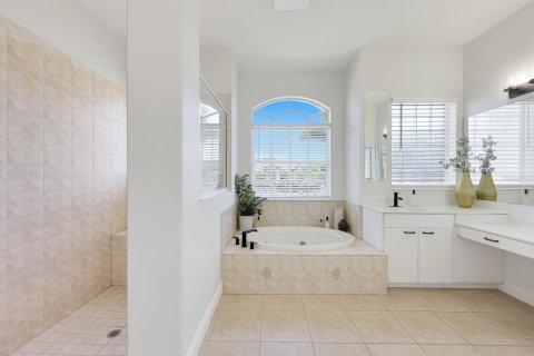 Casa en venta en Cape Coral, Florida, 3 dormitorios, 210.8 m2 № 2102436 - foto 27