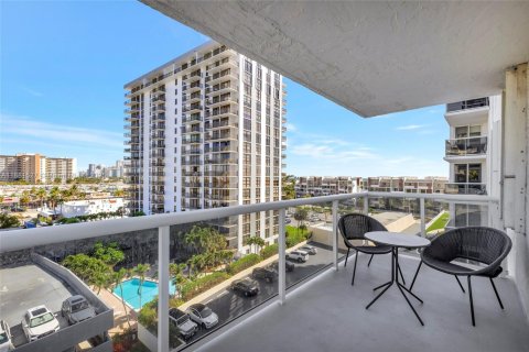 Condominio en venta en Fort Lauderdale, Florida, 2 dormitorios, 123.37 m2 № 1977707 - foto 3