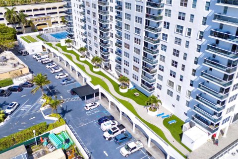 Condominio en venta en Fort Lauderdale, Florida, 2 dormitorios, 123.37 m2 № 1977707 - foto 29