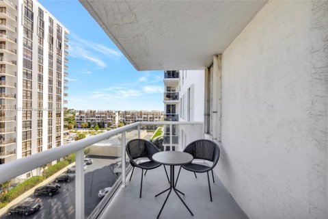 Condominio en venta en Fort Lauderdale, Florida, 2 dormitorios, 123.37 m2 № 1977707 - foto 26