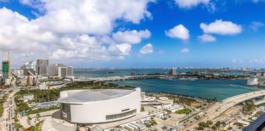 Condominio en Miami, Florida, 1 dormitorio № 1730443