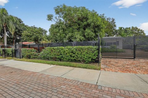 Купить виллу или дом в Майами, Флорида 4 спальни, 246.56м2, № 1967952 - фото 6