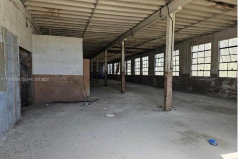 Immobilier commercial à vendre à Hialeah, Floride № 2051493 - photo 4