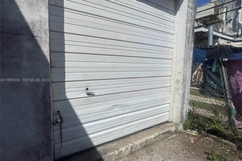 Immobilier commercial à vendre à Hialeah, Floride № 2051493 - photo 10