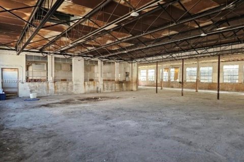 Immobilier commercial à vendre à Hialeah, Floride № 2051493 - photo 3