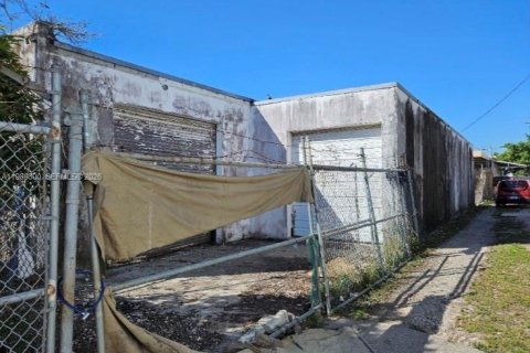 Immobilier commercial à vendre à Hialeah, Floride № 2051493 - photo 9